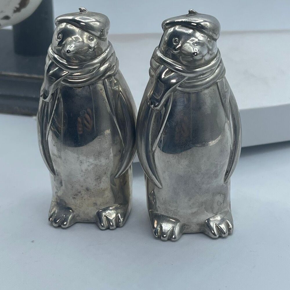 Vintage Towle silver -plated penguin salt n pepper shakers.